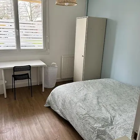 Renove, Proche Centre-ville Et Arsenal Daire