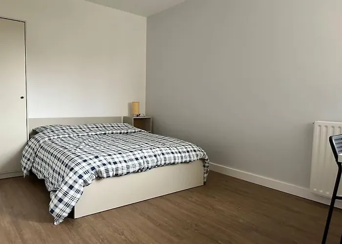 Renove, Proche Centre-ville Et Arsenal Апартаменты *